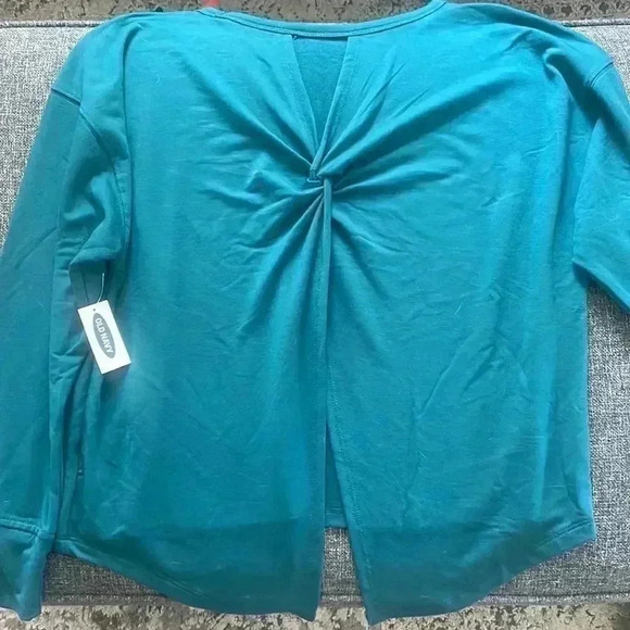 NWT Med Teal long sleeve open back workout top - Picture 2 of 4